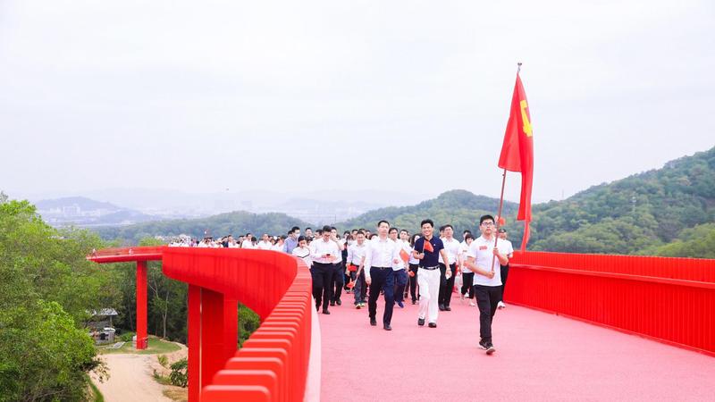 【学习简报】“走虹桥、学党史”“两新”党员忆初心 助力深圳光明高质量发展