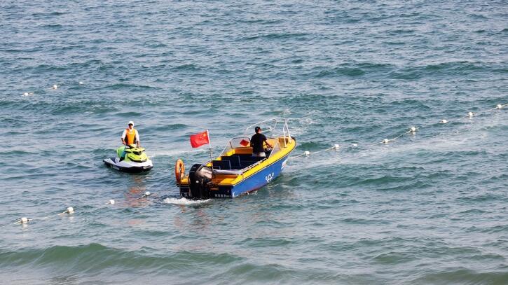 【大美深圳】深圳官湖海滩：浓缩整个夏天的乐趣