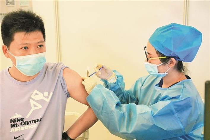 只打一针的新冠疫苗来了！深圳会展中心接种点迎来“康希诺”疫苗