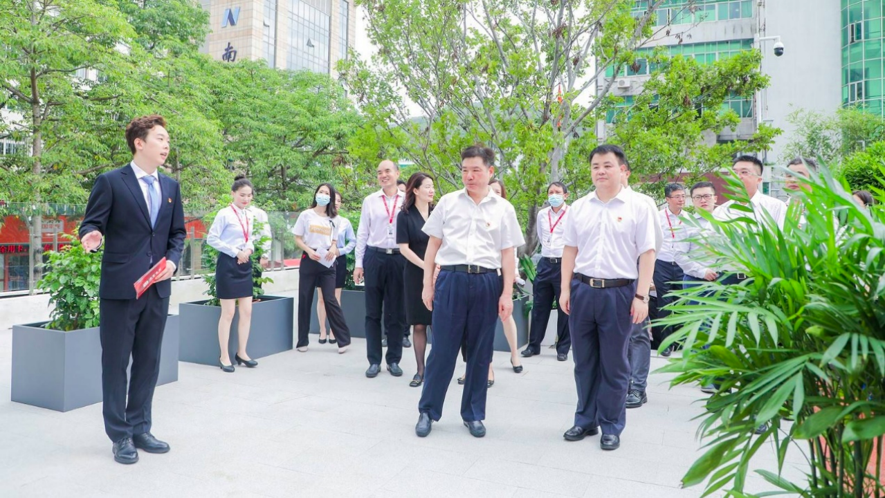 开园仪式现场,福田区委副书记,组织部部长邝肖华表示,八卦岭工业区