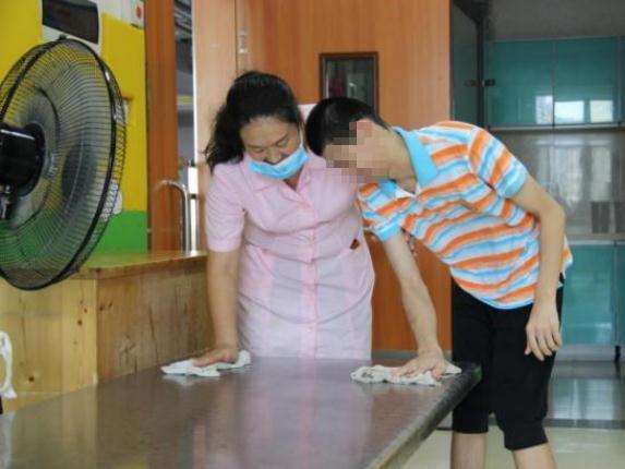 东莞市救助管理站帮助走失10年的孩子与亲人重聚