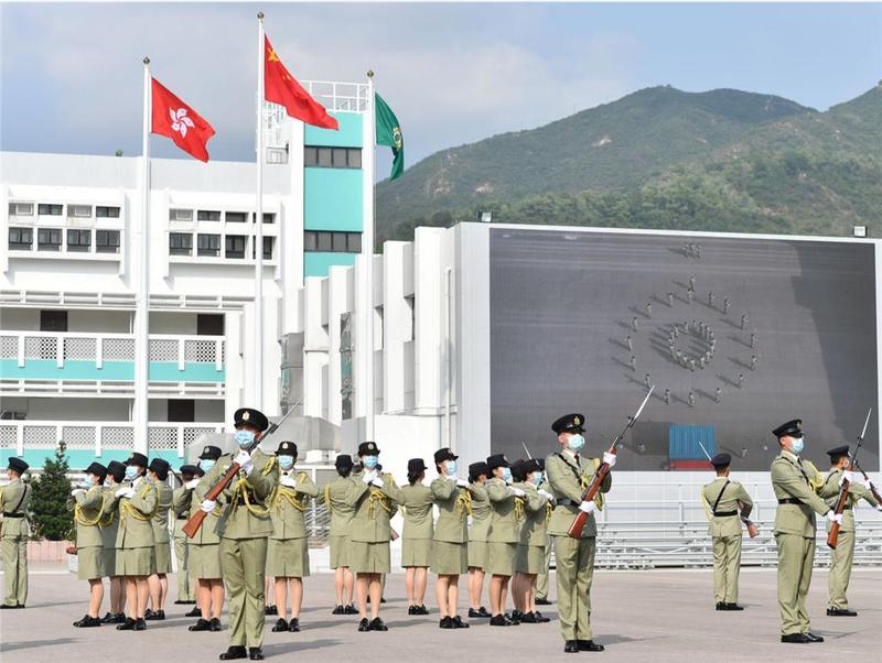 香港海关以全中式步操举行结业礼