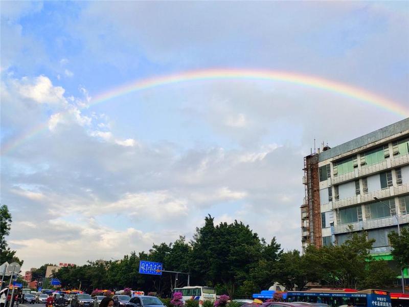 今早广州现双彩虹，你看到了吗？