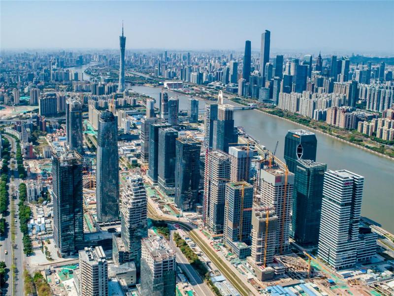 广州市政府工作报告首次提出——坚持产业第一，制造业立市