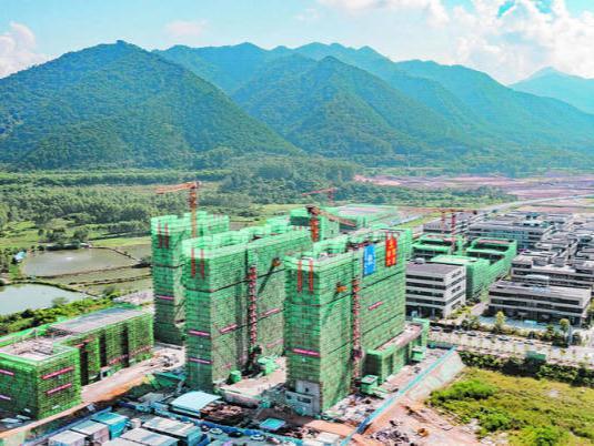 肇庆：端州双龙产业园保障性住房一期封顶