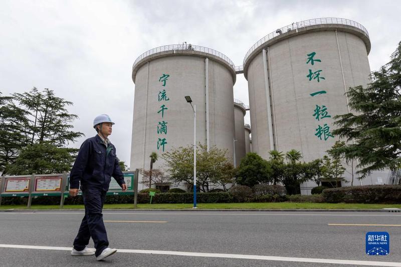 探访中央储备粮上海直属库_深圳新闻网