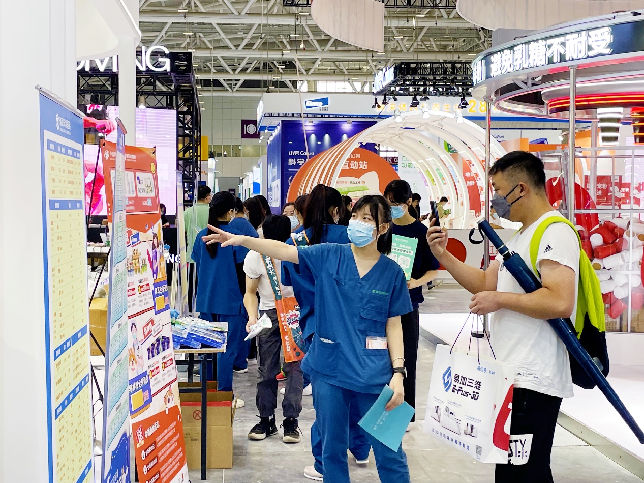 深圳国际会展中心亚洲宠物展现场 瑞派宠物医院实力圈粉_深圳新闻网