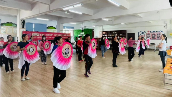 宝龙街道龙新社区舞蹈及合唱公益艺术培训开班