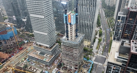 中建四局中金大厦项目核心筒结构封顶