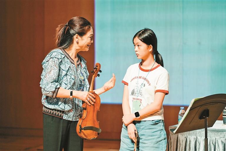 “小提琴家姚珏大师班”香港弦乐团习琴历程分享会在深举行