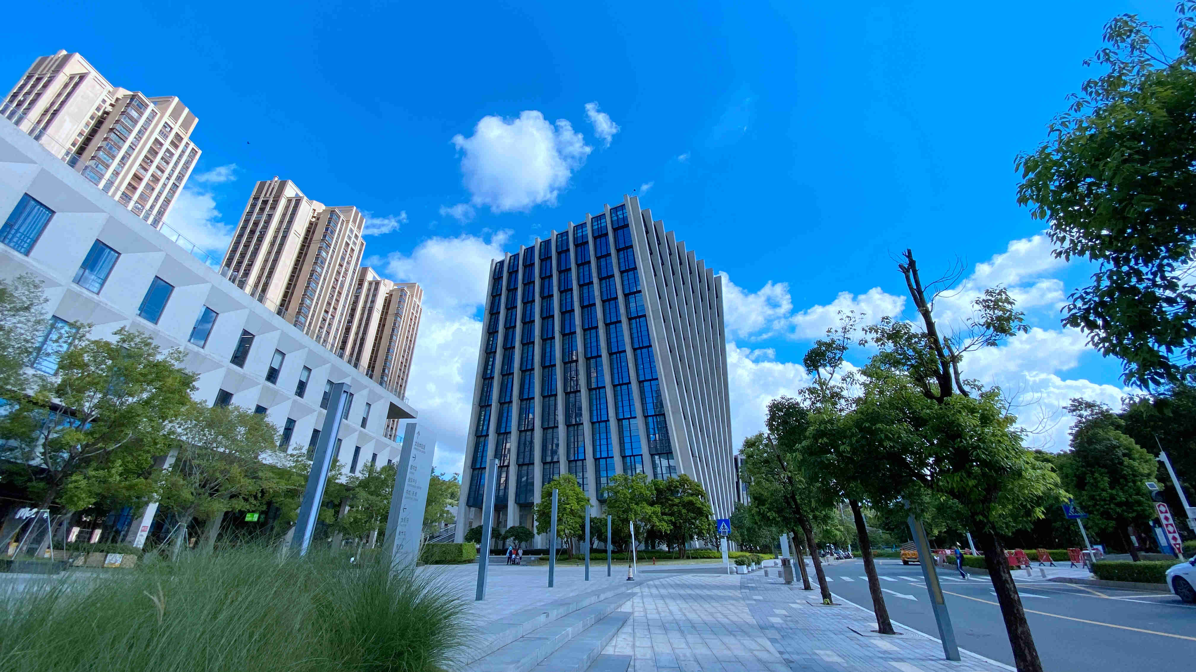 在坪山建筑中,邂逅未来之城