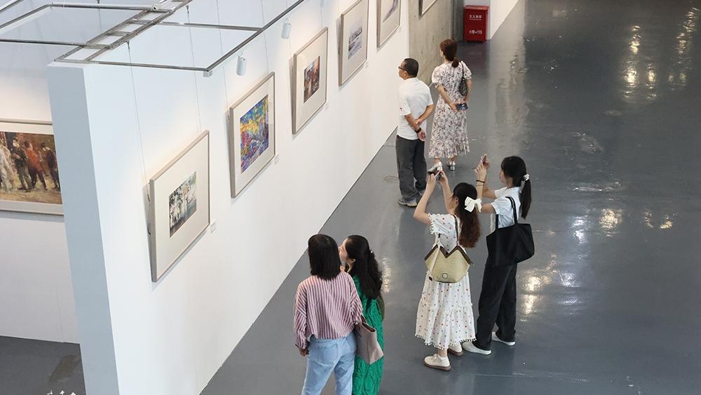 48个国家和地区投稿近4000幅作品 “第三届深圳国际水彩画双年展”开幕