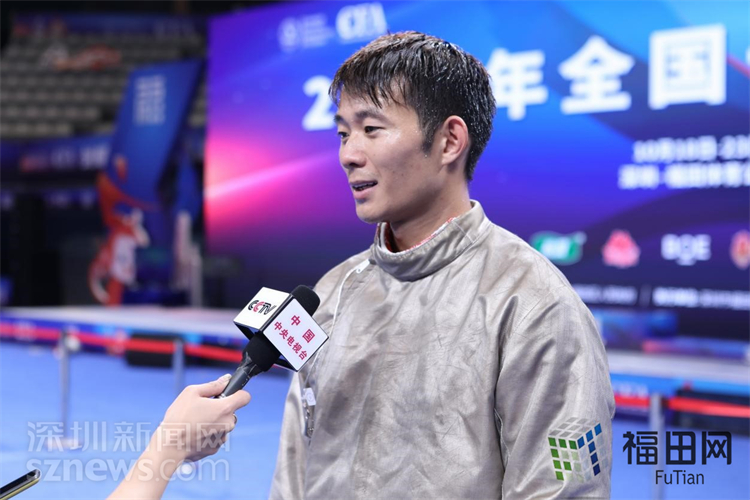 冠军诞生黄芊芊获女子花剑个人冠军代锐获男子佩剑个人冠军