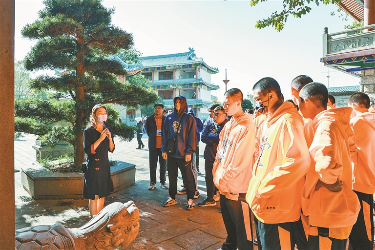 第四届海峡两岸学生棒球联赛总决赛参观交流活动举行我们要把深圳故事