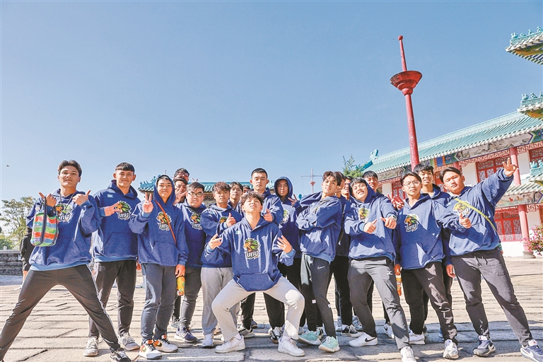 第四届海峡两岸学生棒球联赛总决赛参观交流活动举行我们要把深圳故事