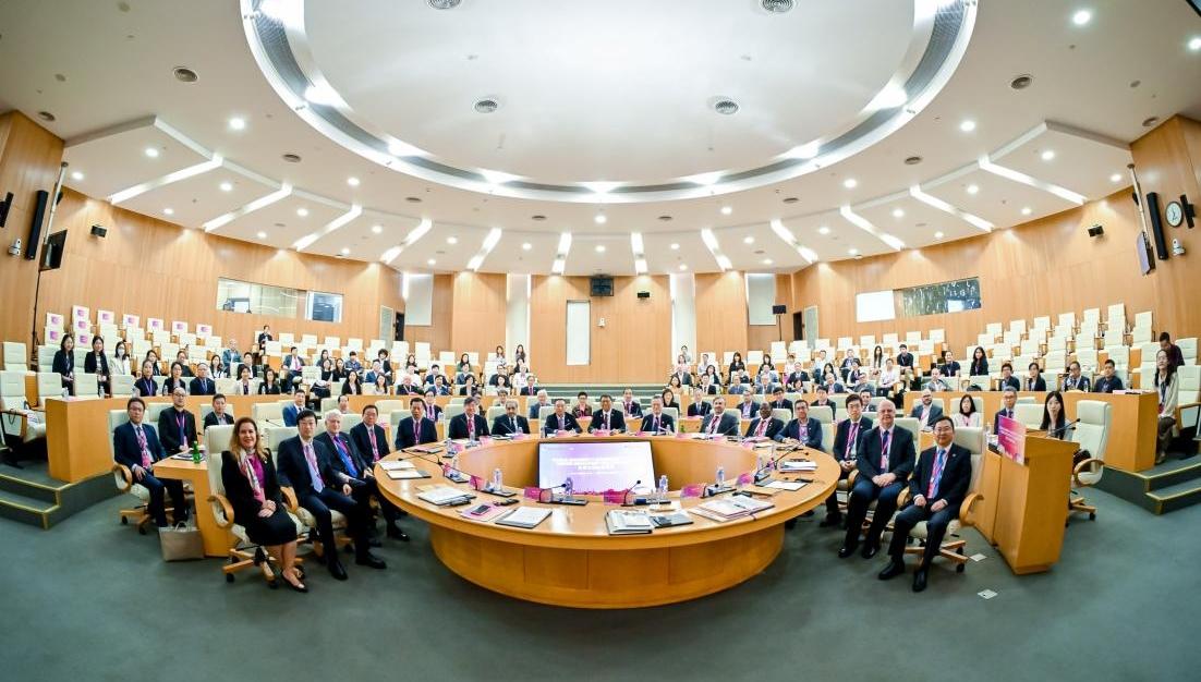 “世界大学校长论坛”在香港中文大学（深圳）举办