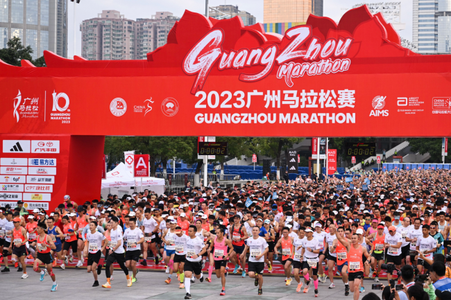 真"牛"时刻!红牛03维生素牛磺酸饮料助力2023广州马拉松赛圆满落幕