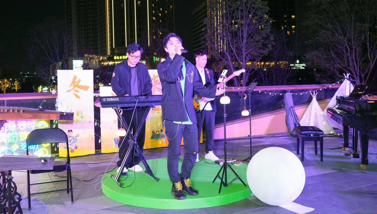 “音乐+露营”福海河音乐会 唱响会展新活力