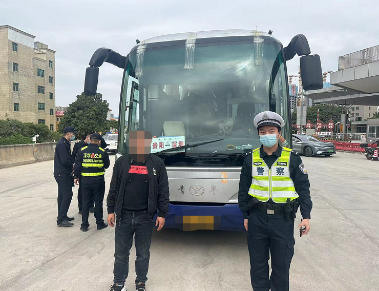 临近春节,龙岗交警严查超员,疲劳驾驶等重点交通违法行为_深圳新闻网