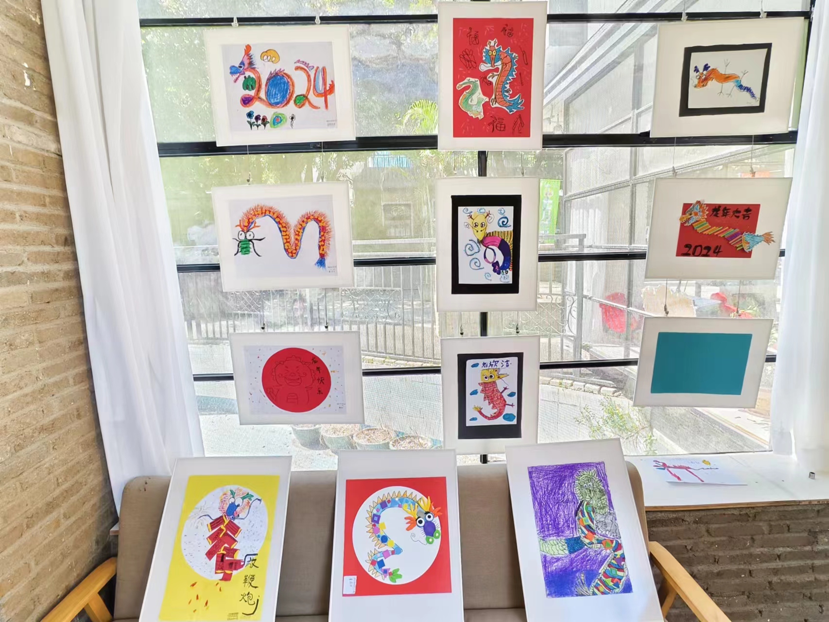 龙主题群爱园金岗幸福地标举行趣味儿童绘画展