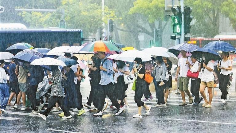 持续18天！深圳这轮雨期实在长 20年来最长前汛期降雨集中期结束，未来一周多云为主有间歇性雷阵雨