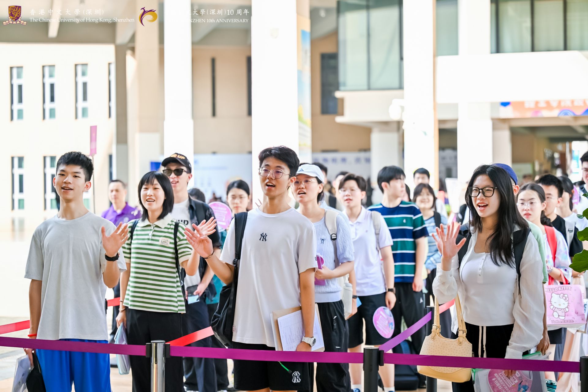 香港中文大学（深圳）4000余名2024级新生报到