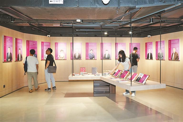 立体呈现深港双城故事 第五季《深圳口述史》(深港故事篇)成果展开幕_深圳新闻网