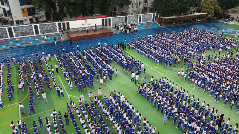世界读书日邂逅中国华之队！龙华中心小学邀世界冠军进校园，点亮少年榜样力量