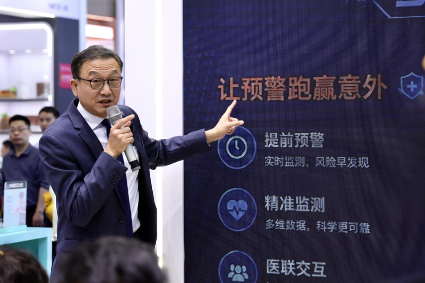 让预警跑赢意外 智能健康穿戴如何成为心脑血管风险的“观察哨”