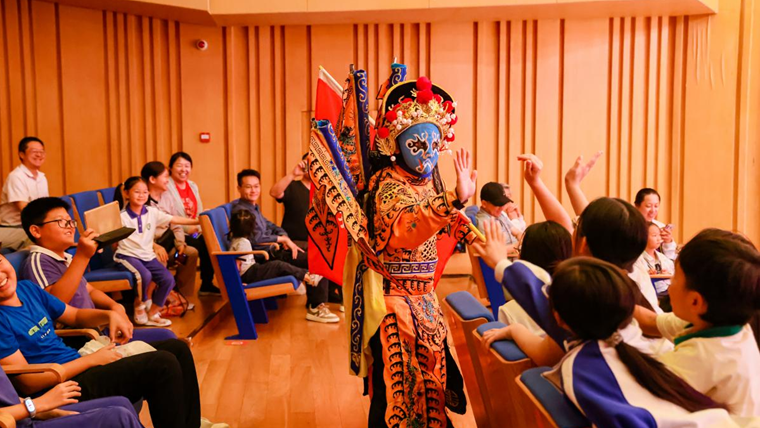 文艺献礼劳动节 宝安1990周末剧场举办“五一”系列活动