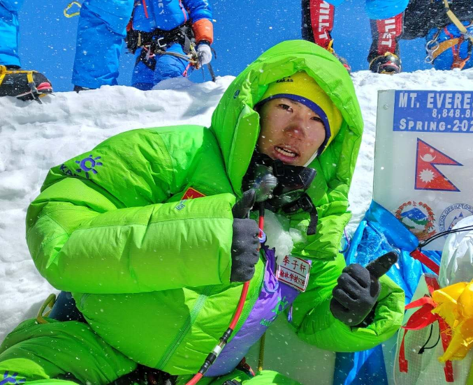 15岁深圳少年李子轩登顶世界最高峰 或成中国最年轻登顶珠峰男子