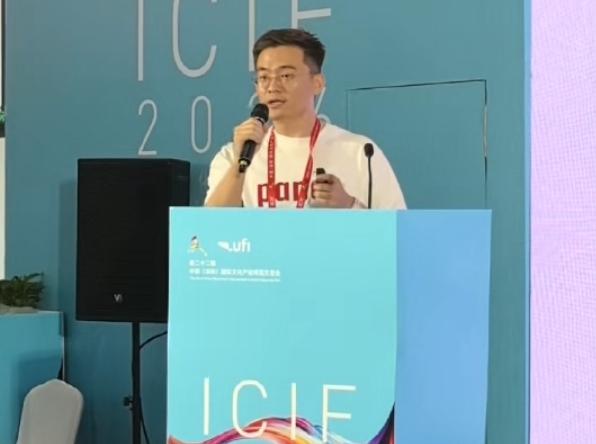 文博会“黑科技”！圆周率科技发布PanoX V5 8K全景相机一键出片