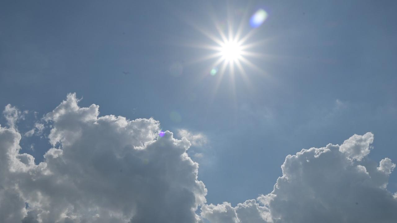 湖北安徽等地警惕暴雨致灾 南方迎今年来最大范围高温闷热天气