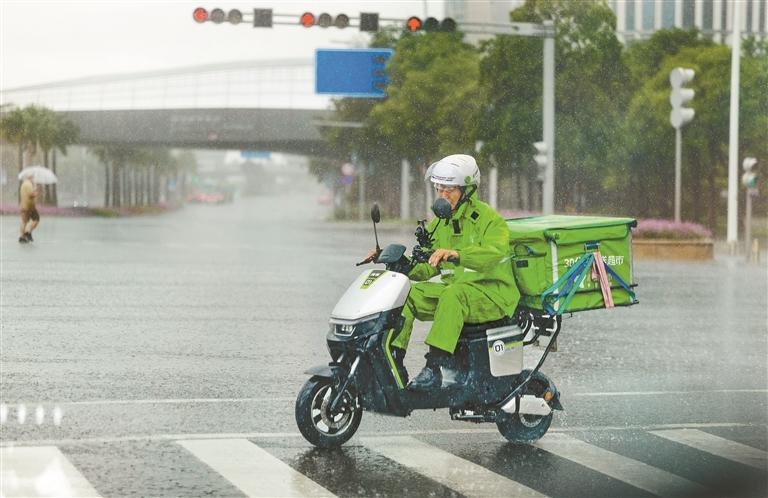 暴雨天出行避险指南请收好