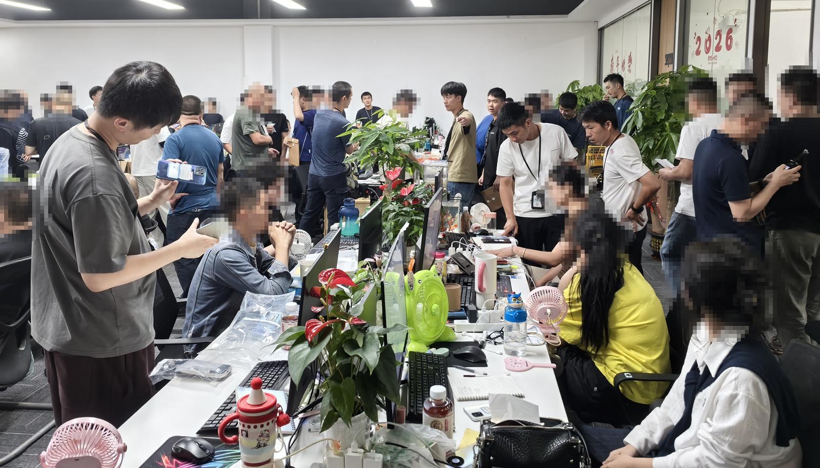 深圳公安打掉特大“荐股引流”诈骗团伙 抓获 247人、涉案超亿元