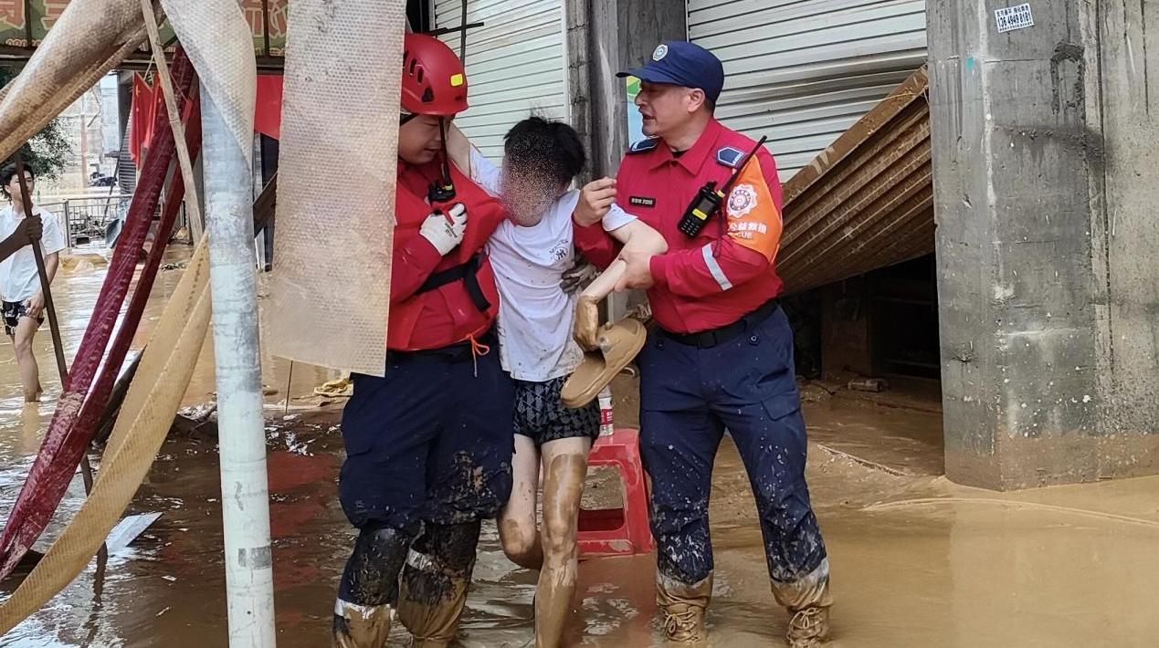 驰援广西暴雨洪灾，滴滴多线并进：救援、供餐、千个家庭箱在路上