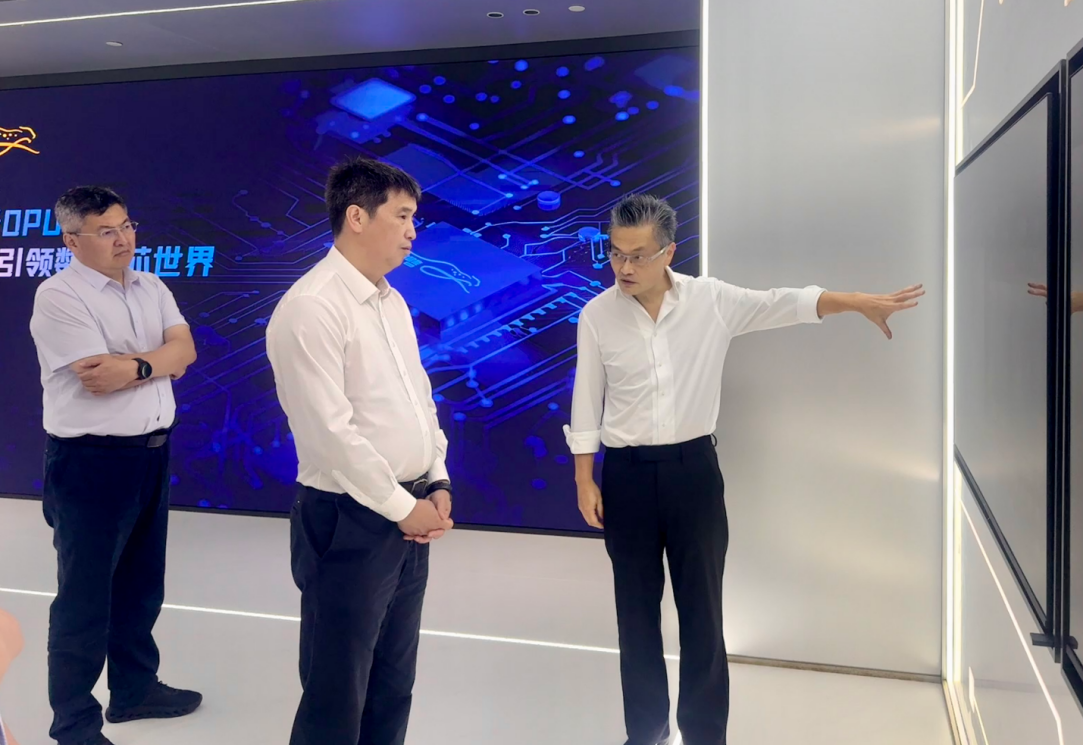 深圳云豹智能调研迎来工信部调研团