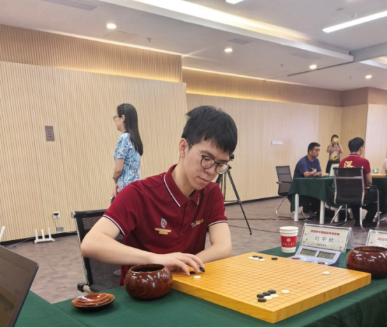 2026围甲第七轮贵州龙华战平分秋色 刘宇航主将力克江维杰建功