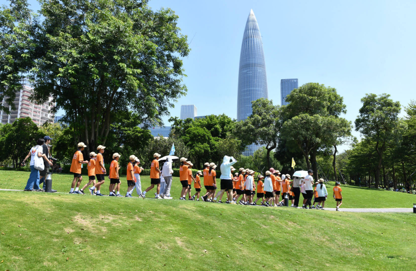 “走出大山看世界”爱心文旅企业携手护航大凉山学子来深开启科技研学之旅