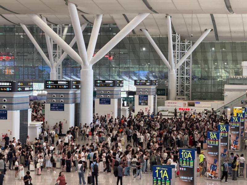 内地与香港双向融合持续升温 广深港高铁跨境客流突破2000万人次