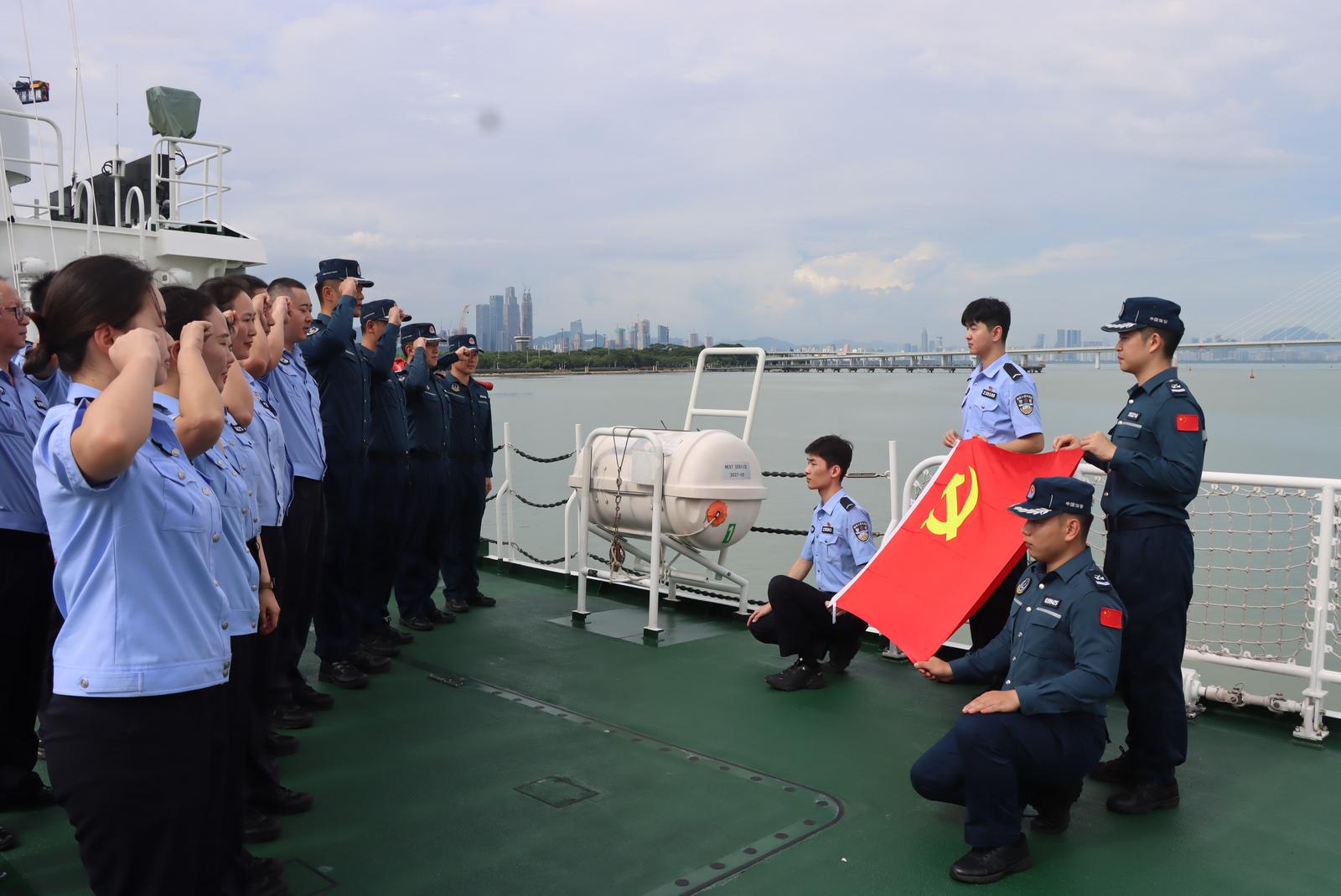 警海联动聚合力 深圳北站派出所联合多警种赴深圳海警局开展主题党日活动