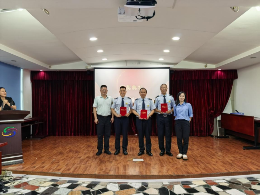 深巴四分公司举办“微笑里程·心声征程”演讲比赛，讲述公交人的故事