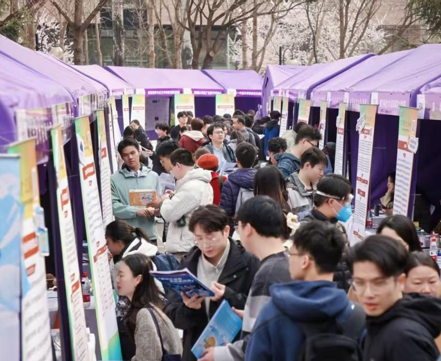 30.4万新增参保青年，看深圳如何成为“百万英才”的奔赴之地