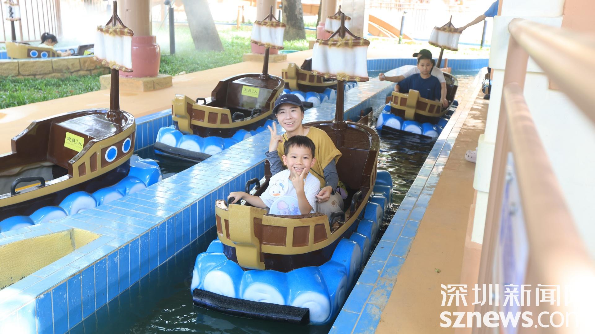 游客游园04.jpg