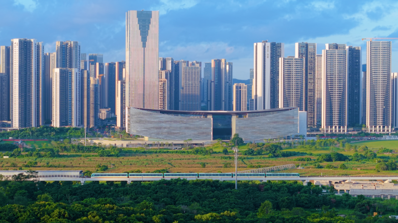 深圳地铁上半年营收65亿元，客流同比增长5.3%