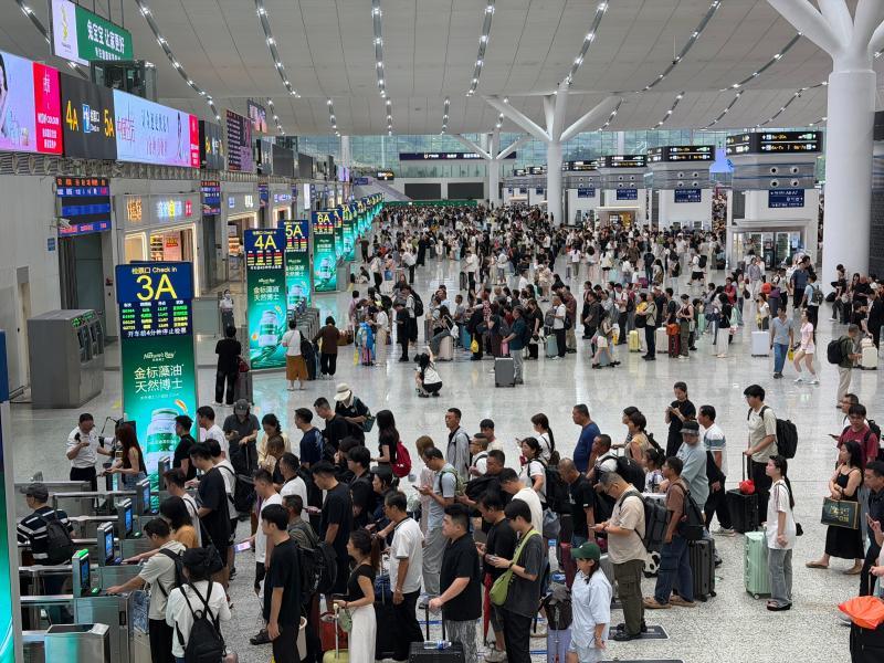 暑运收官，深圳铁路累计发送旅客3805.5万人次创历史新高