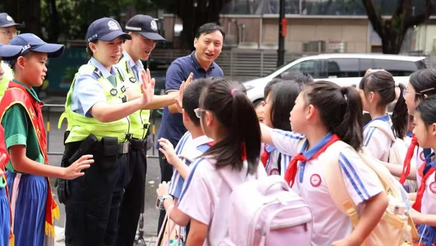 深圳公安多措并举全力守护“开学季”平安