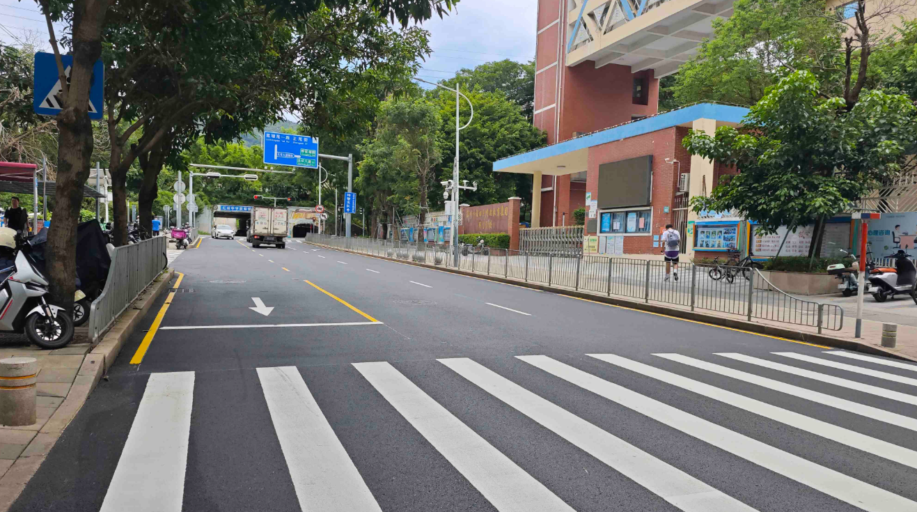护航开学季，福田区交通部门完成12项学校周边道路维修整治