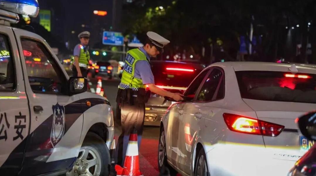 深圳交警发布“双节”出行指引：交通高峰叠加，建议错峰绿色出行