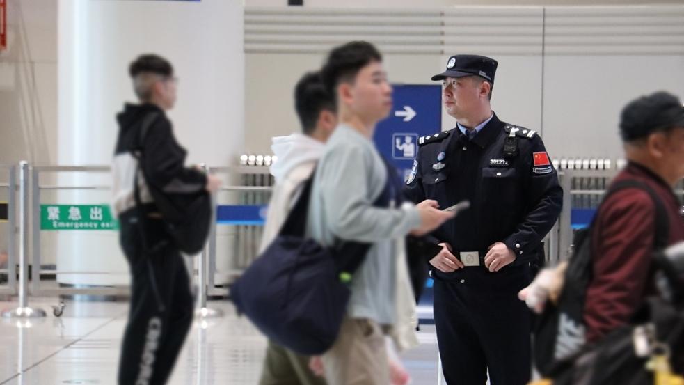 单日最高达11万人次！莲塘口岸发布中秋国庆客流高峰预测